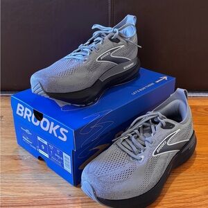 Brooks Men's Gray Glycerin GTS 22 Running Shoes